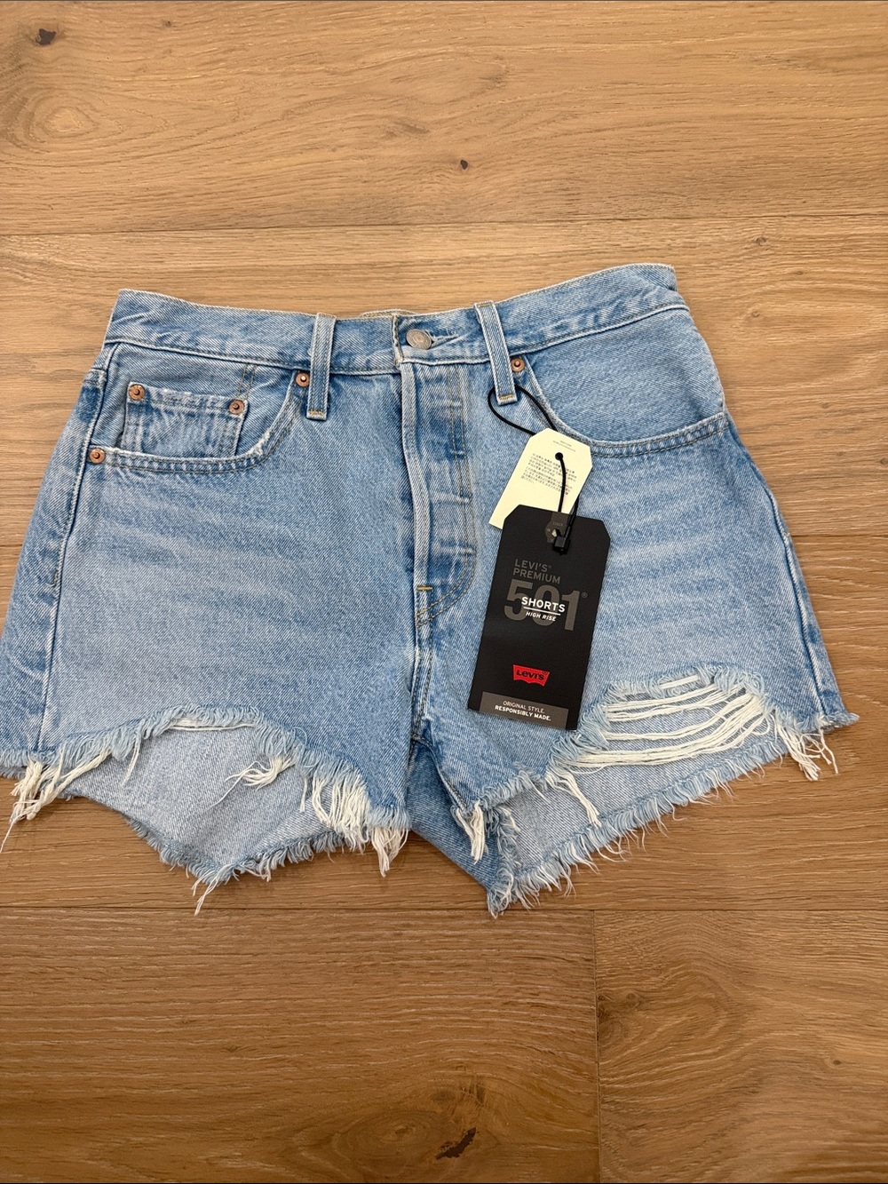 Levi’s 501 short 27